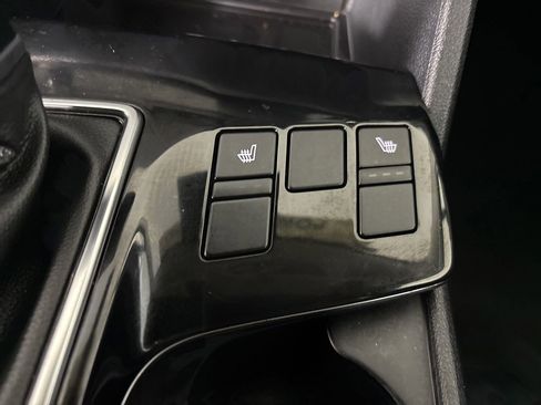 Used 2024 Kia Sportage EX FWD image 17