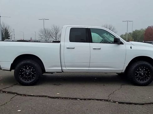 Used 2015 RAM 1500 Classic SLT image 9