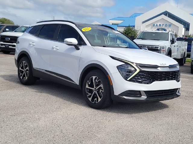 Used 2025 Kia Sportage EX w/ Premium Package FWD image 3