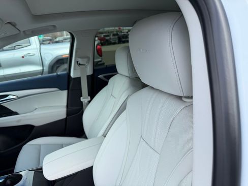 New 2026 Buick Envision Avenir image 13