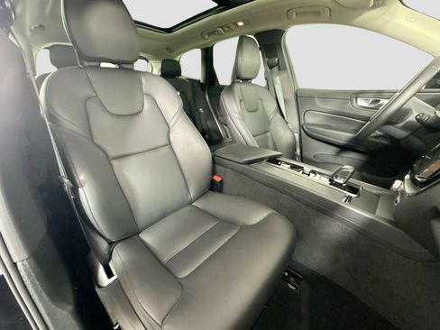 Certified 2025 Volvo XC60 B5 Core AWD/4WD image 29