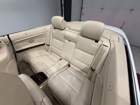 Used 2010 BMW 328i Convertible RWD image 21