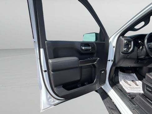 Used 2022 GMC Sierra 1500 AT4 w/ AT4 Premium Package AWD/4WD image 9