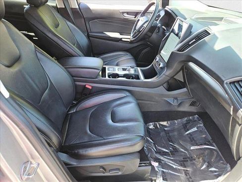 Used 2022 Ford Edge Titanium image 18