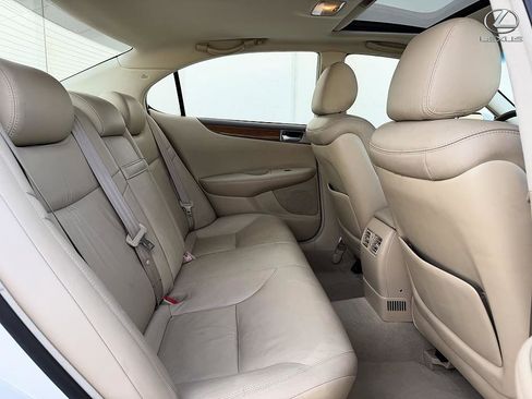 Used 2005 Lexus ES 330 FWD image 14