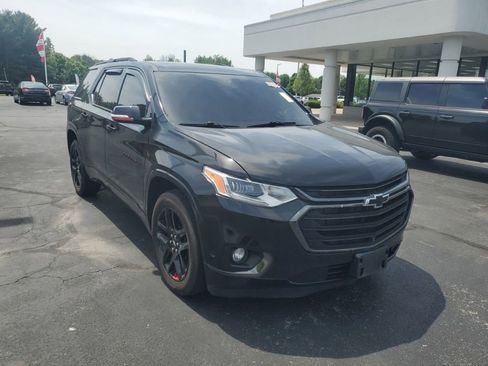 Used 2020 Chevrolet Traverse Premier w/ Redline Edition AWD/4WD image 2