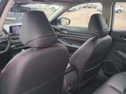 Used 2022 Nissan Altima 2.5 SR image 17