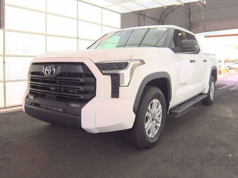 Used 2026 Toyota Tundra SR5 w/ SR5 Convenience Package RWD image 2