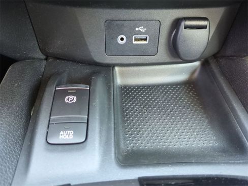 Used 2020 Nissan Rogue SV w/ Sun & Sound Touring Package image 28