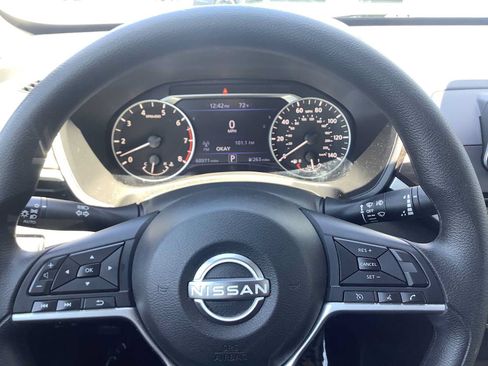 Used 2024 Nissan Altima 2.5 SV FWD image 16