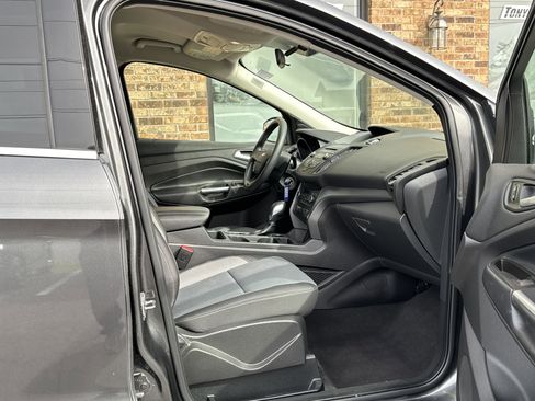 Used 2018 Ford Escape SE FWD image 13