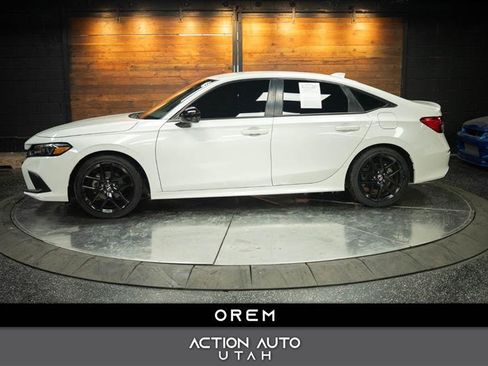 Used 2023 Honda Civic Sport image 1