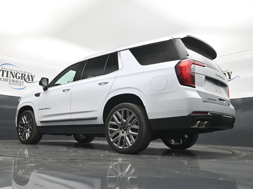 Used 2026 GMC Yukon Denali Ultimate w/ LPO, Floor Liner Package AWD/4WD image 30