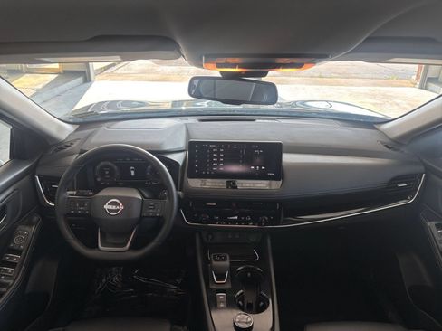 Used 2026 Nissan Rogue SL AWD/4WD image 35