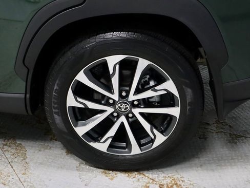 Used 2022 Toyota Corolla Cross XLE w/ Convenience Package AWD/4WD image 20