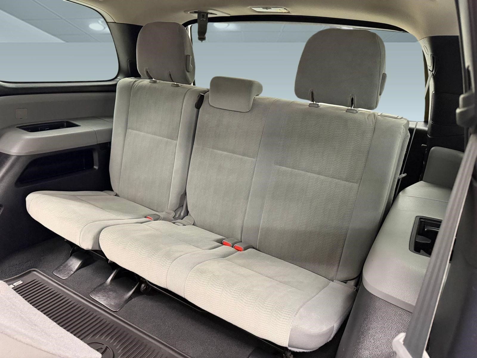 Used 2019 Toyota Sequoia SR5 AWD/4WD image 31