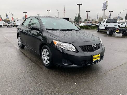 Used 2010 Toyota Corolla LE image 7
