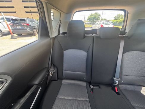 Used 2025 Kia Soul LX w/ LX Technology Package FWD image 38