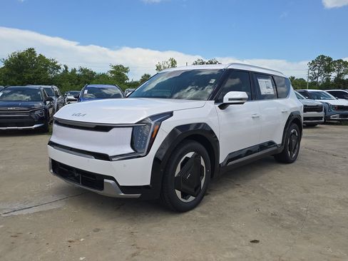 New 2026 Kia EV9 Land AWD/4WD image 4