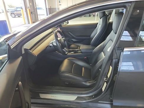 Used 2018 Tesla Model 3 Long Range image 7