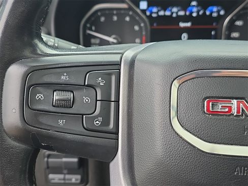 Used 2021 GMC Yukon SLT w/ SLT Luxury Plus Package image 18