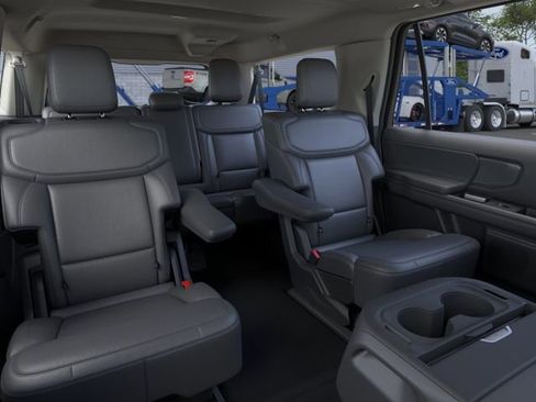 New 2026 Ford Expedition Max Active AWD/4WD image 11