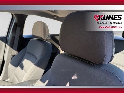 Used 2024 Chevrolet Malibu LT FWD image 23