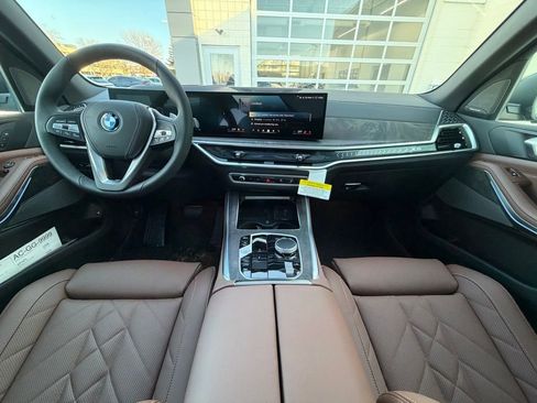 New 2026 BMW X5 xDrive50e w/ Premium Package image 19