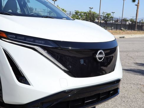 Used 2024 Nissan Ariya AWD image 9