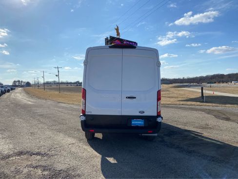 New 2025 Ford Transit 250 148 Medium Roof image 7