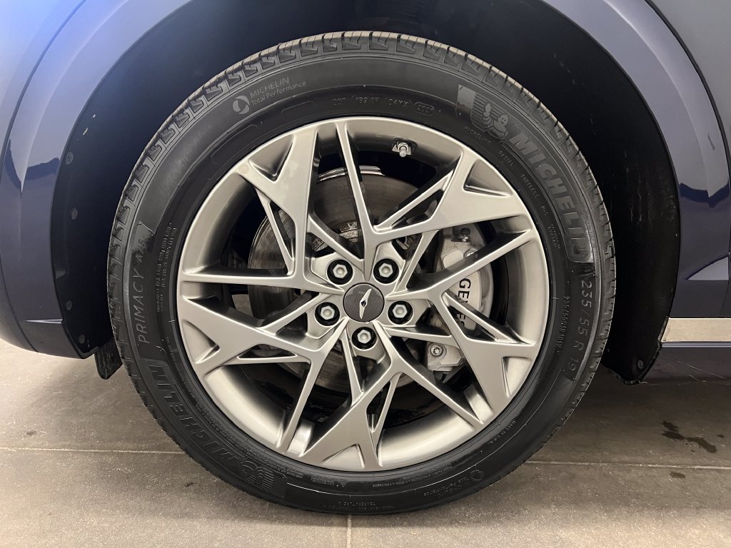 Used 2025 Genesis GV70 2.5T AWD/4WD image 28