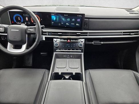 Used 2026 Hyundai Santa Fe SEL FWD image 16