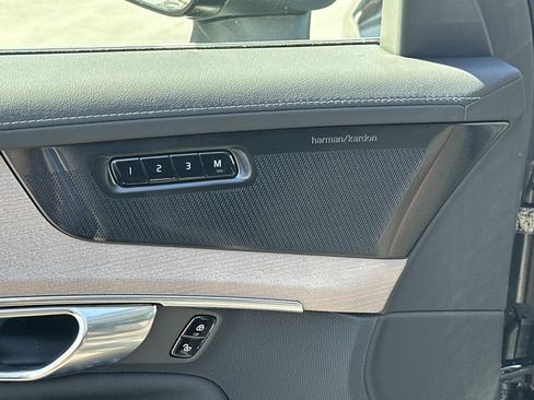 New 2026 Volvo XC90 T8 Plus AWD/4WD image 12