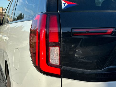 Used 2025 Ford Expedition Tremor image 14