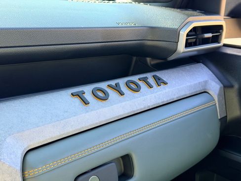 Used 2025 Toyota Tacoma Trailhunter image 55