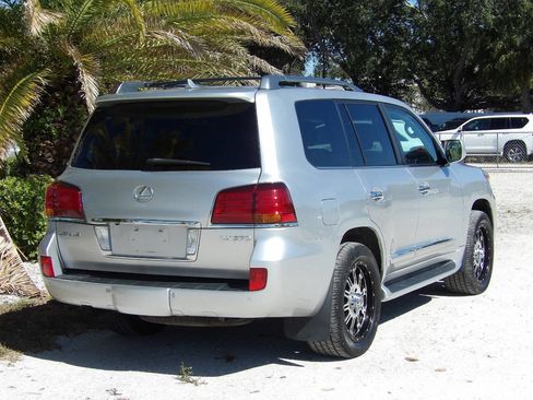 Used 2011 Lexus LX 570 Base AWD 4dr SUV image 8
