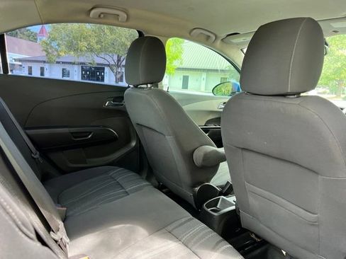Used 2019 Chevrolet Sonic LT w/ Convenience Package FWD image 18