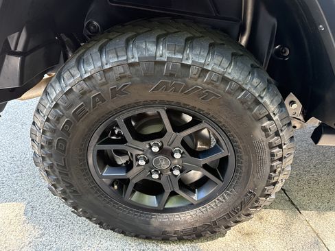Used 2025 Jeep Wrangler Unlimited Sport AWD/4WD image 17