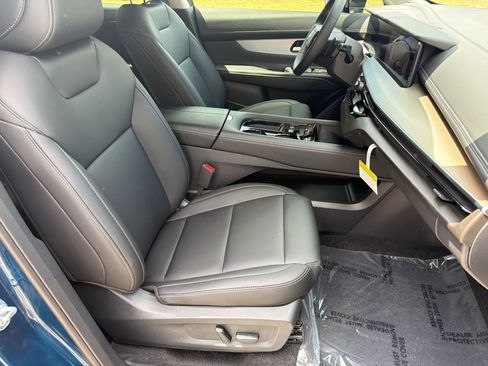 Used 2025 Nissan Murano SL w/ Cargo Package AWD/4WD image 13