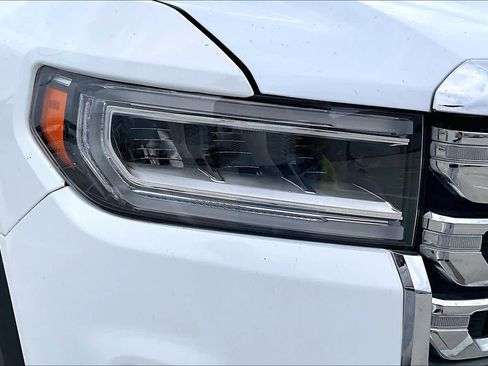 Certified 2023 GMC Acadia SLT AWD/4WD image 52