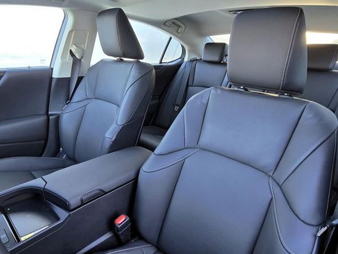 Used 2023 Lexus ES 350 w/ Premium Package image 24