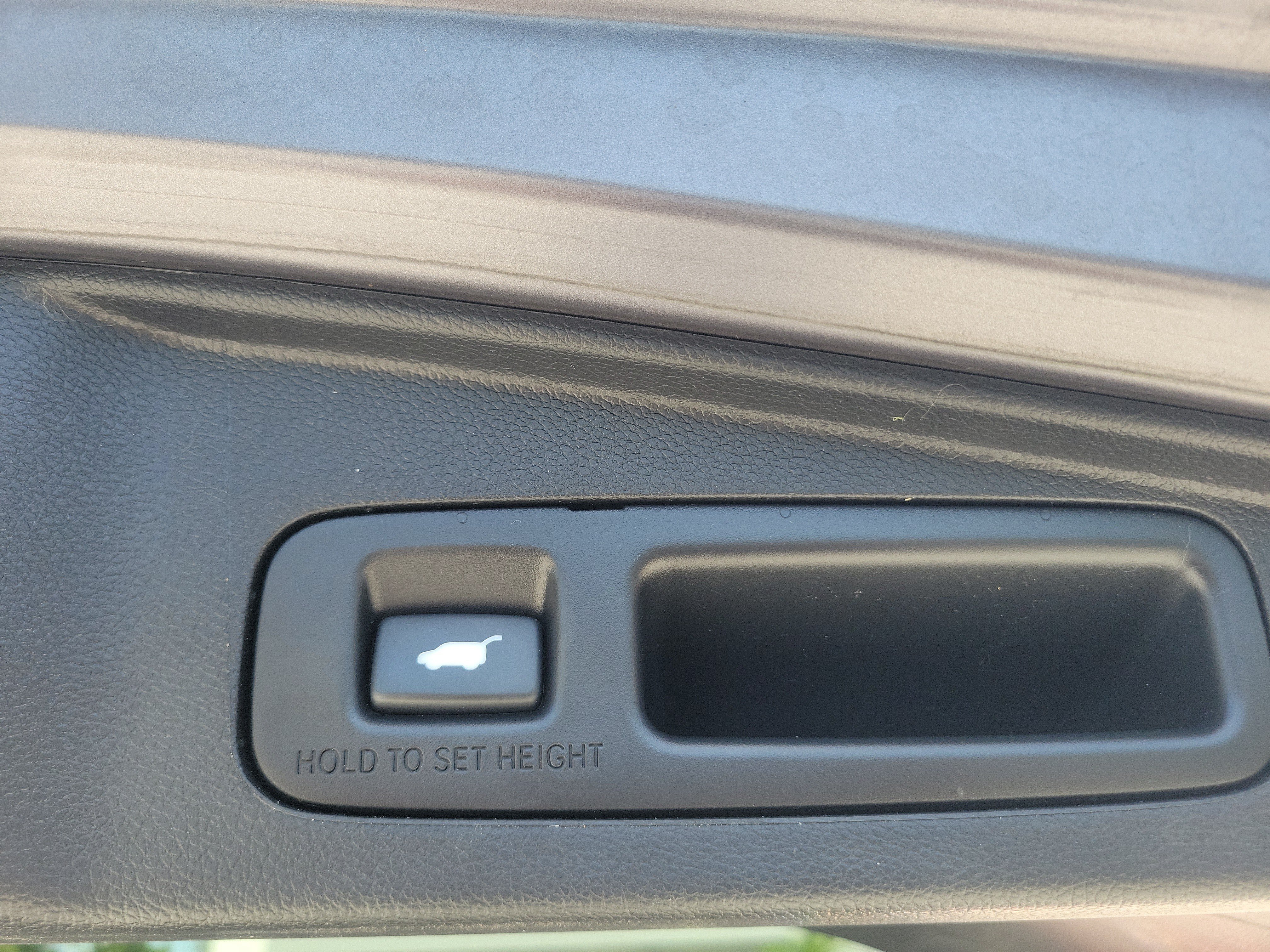 Used 2019 Honda CR-V Touring image 9