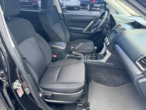 Used 2017 Subaru Forester 2.5i AWD/4WD image 19