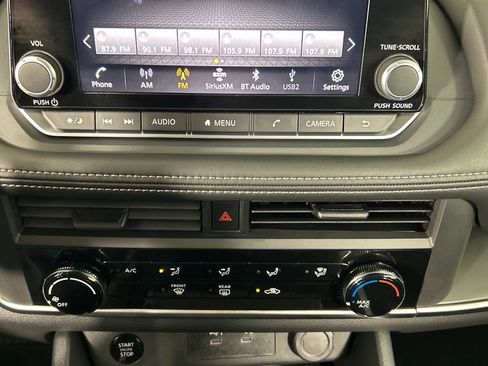 Used 2026 Nissan Rogue S FWD image 14