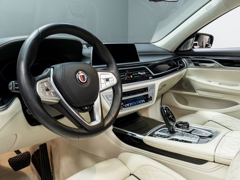Used 2020 BMW ALPINA B7 xDrive w/ Interior Design Package AWD/4WD image 8