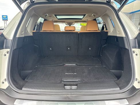 Used 2021 Nissan Rogue Platinum FWD image 28