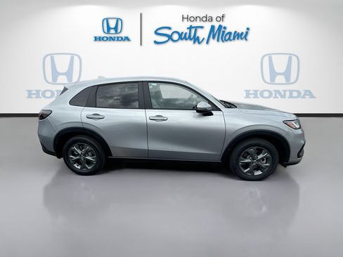 New 2026 Honda HR-V LX image 8