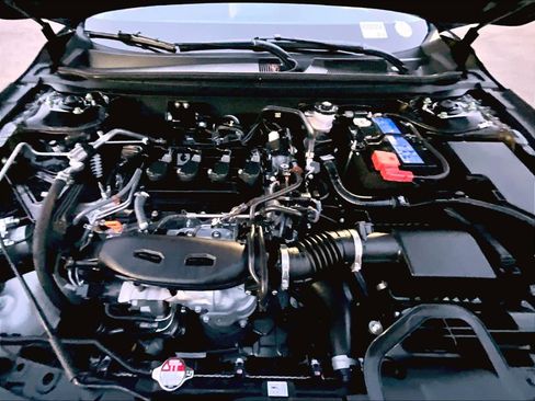 Used 2025 Honda Accord SE image 30