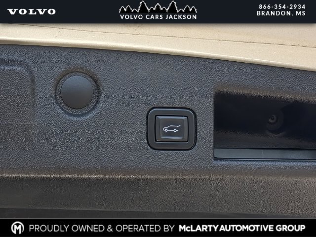 Used 2021 Chevrolet Equinox LT w/ Driver Convenience Package FWD image 31