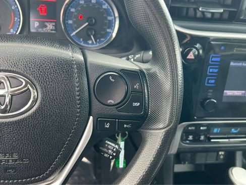 Used 2017 Toyota Corolla LE image 33